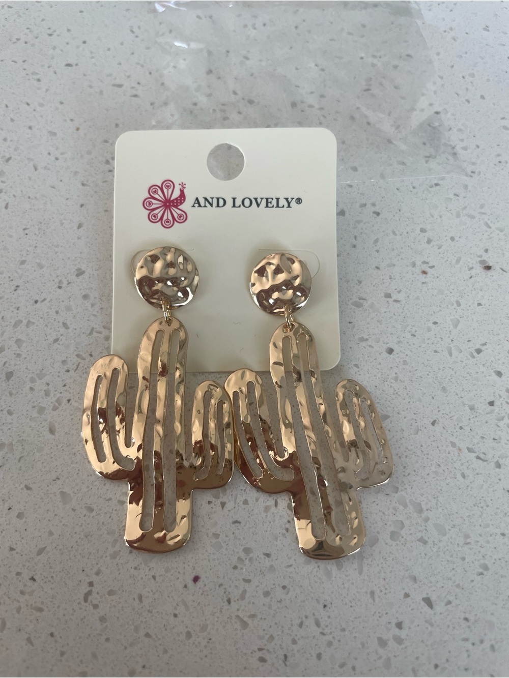 And Lovely Gold Tone Cactus Dangle Earrings New with tags